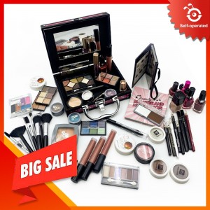 MAGIC COLOR Cosmetic Blind Box, WIth 22  Makeup Products